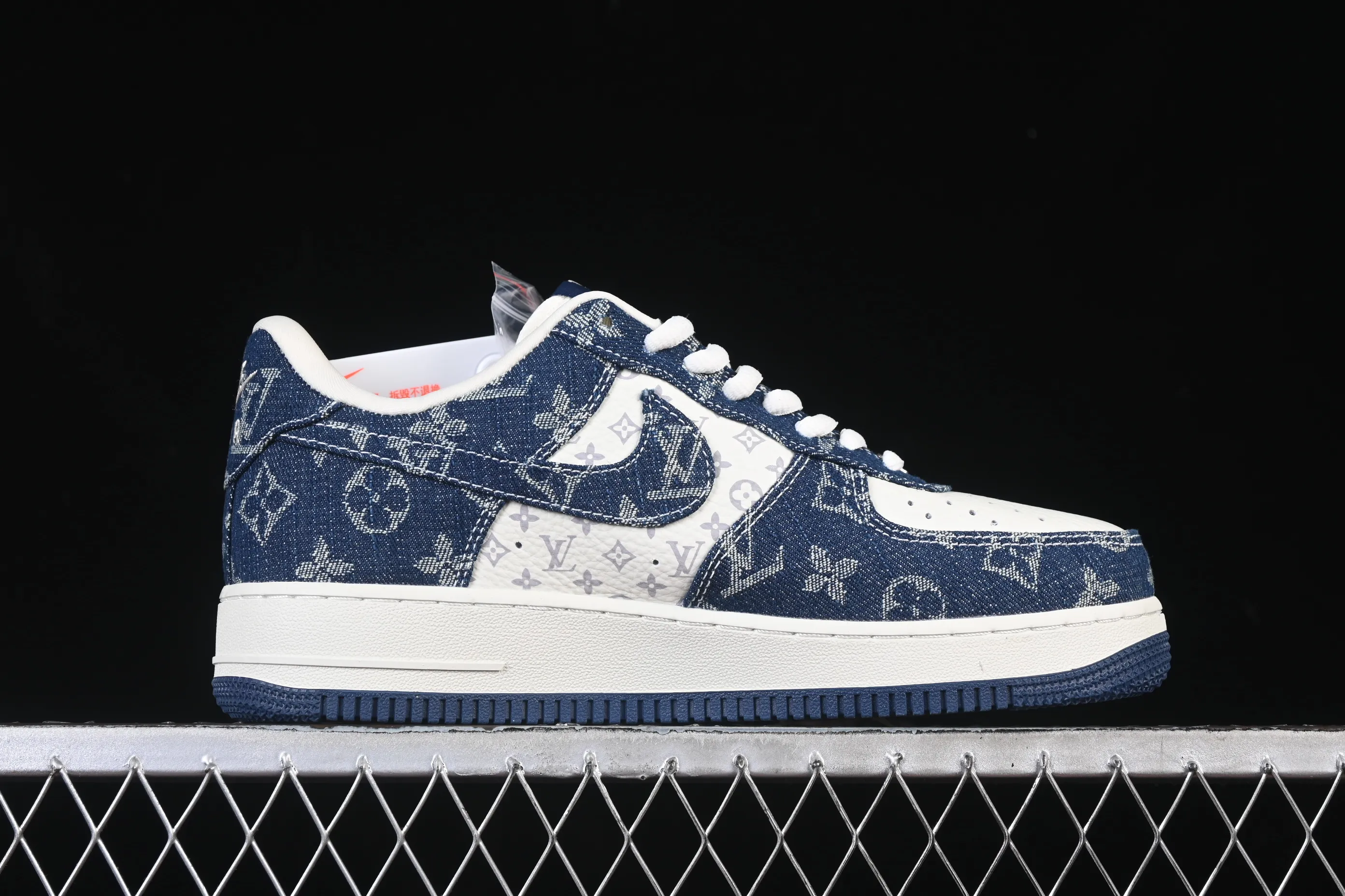 All categories Nk Air Force 1 Air Force series Nk Air Force 1 Low Air Force low-top Nike Air Force 1'07 Low LV joint white and blue Air Force 1 low-top casual sneakers YF9511-811